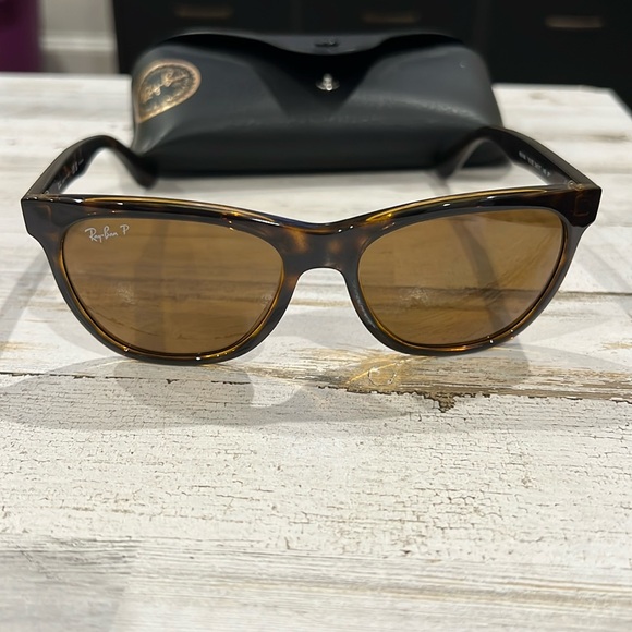 Ray Ban Polarized Sunglasses - Picture 2 of 7